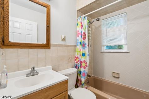 451 Pine Avenue Garwood NJ 07027