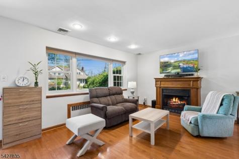 451 Pine Avenue Garwood NJ 07027