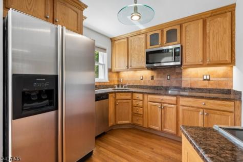 451 Pine Avenue Garwood NJ 07027