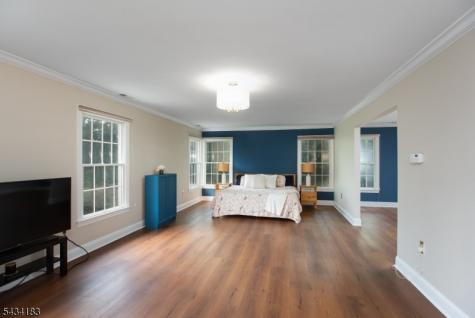 4 Windy Hill Road Green Brook NJ 08812