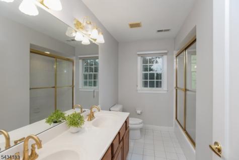 4 Windy Hill Road Green Brook NJ 08812