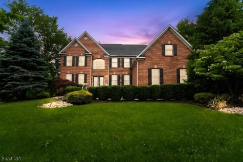 4 Windy Hill Road Green Brook NJ 08812