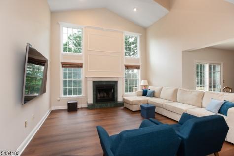 4 Windy Hill Road Green Brook NJ 08812