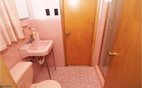 1 Country Club Lane Elizabeth NJ 07208