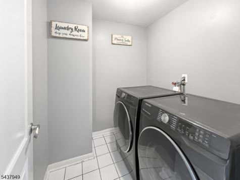 24 Westgate Drive Sparta NJ 07871
