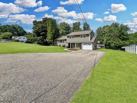 24 Westgate Drive Sparta NJ 07871