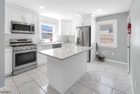 29 Stansfield Place North Haledon NJ 07508
