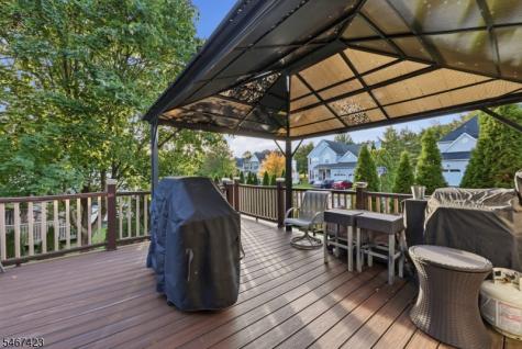 17 Windsor Lane Lopatcong NJ 08865
