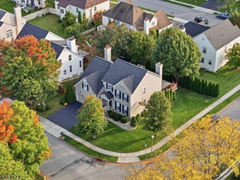 17 Windsor Lane Lopatcong NJ 08865