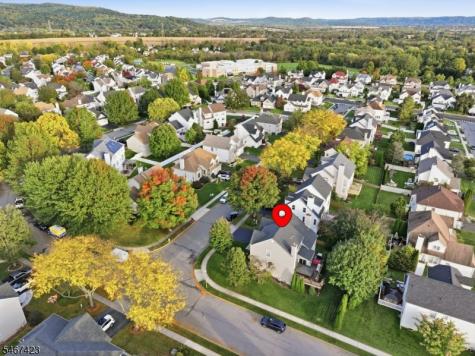 17 Windsor Lane Lopatcong NJ 08865