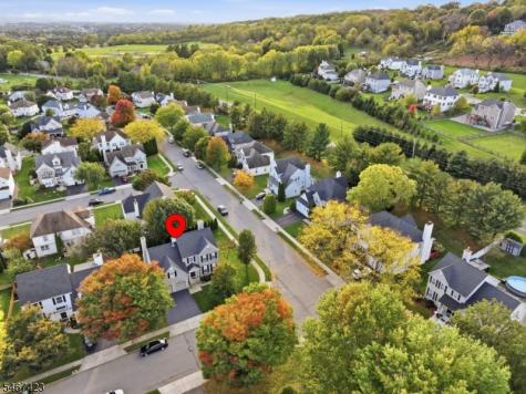 17 Windsor Lane Lopatcong NJ 08865