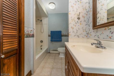 42 Welisewitz Road East Amwell NJ 08551