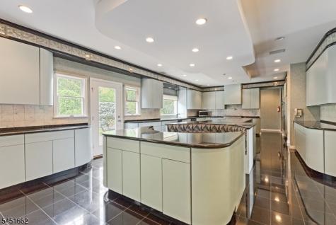 31 Blackbirch Road Scotch Plains NJ 07076