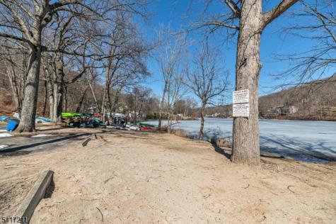 14 Forsgate Drive Ringwood NJ 07456