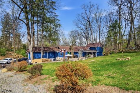 399 Springbrook Trail Byram NJ 07871