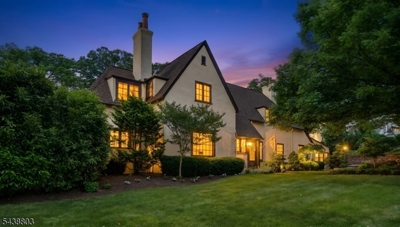 230 Satterthwaite Avenue Nutley NJ 07110