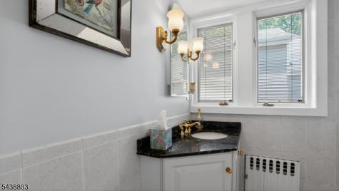 230 Satterthwaite Avenue Nutley NJ 07110
