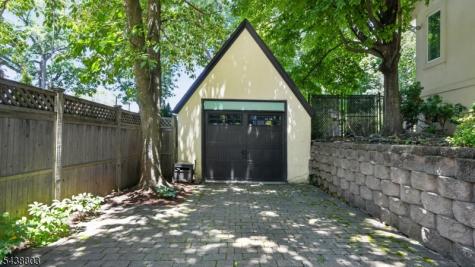 230 Satterthwaite Avenue Nutley NJ 07110