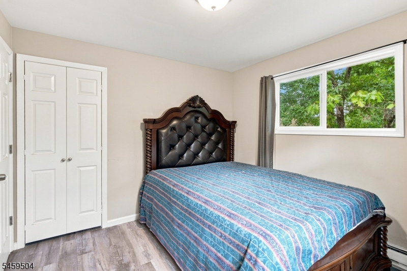 8 Rollins Trail Hopatcong NJ 07843