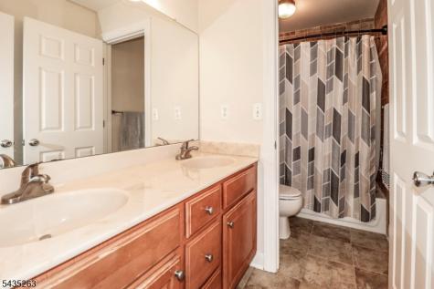 2 Brenner Court Franklin NJ 08873