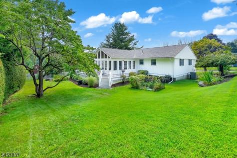11 Fairview Avenue Newton NJ 07860