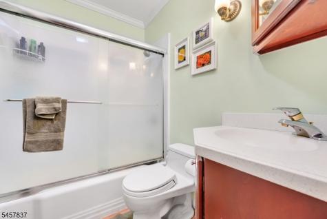 11 Fairview Avenue Newton NJ 07860