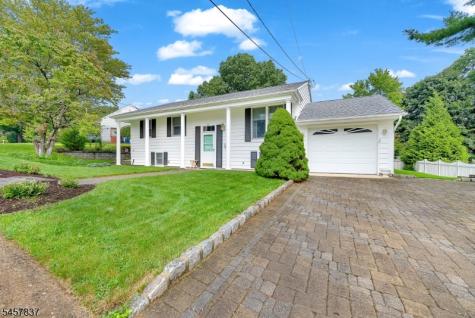 11 Fairview Avenue Newton NJ 07860