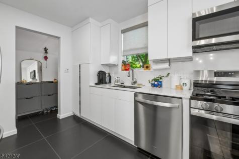 58 Plymouth Avenue Maplewood NJ 07040
