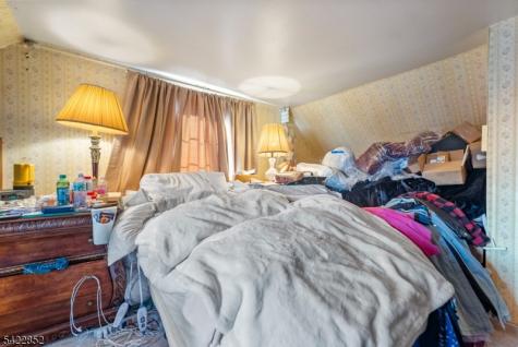 195 Emerson Avenue Paterson NJ 07502