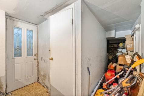 195 Emerson Avenue Paterson NJ 07502