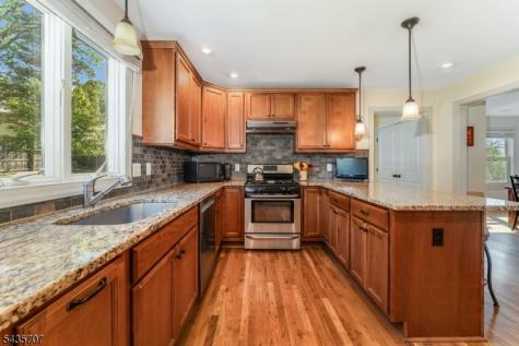 5 Marudy Drive Clinton NJ 08809