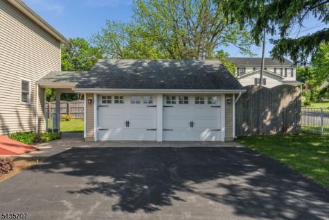 5 Marudy Drive Clinton NJ 08809