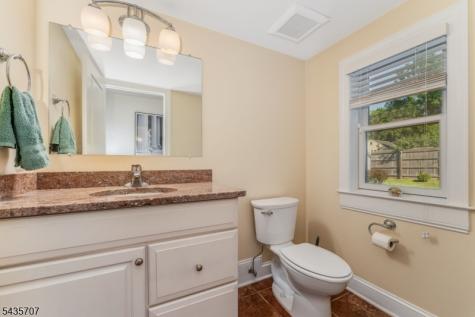 5 Marudy Drive Clinton NJ 08809