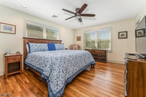 5 Marudy Drive Clinton NJ 08809