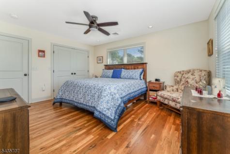 5 Marudy Drive Clinton NJ 08809