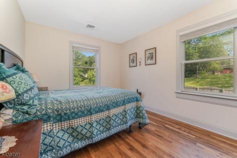 5 Marudy Drive Clinton NJ 08809