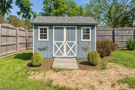5 Marudy Drive Clinton NJ 08809