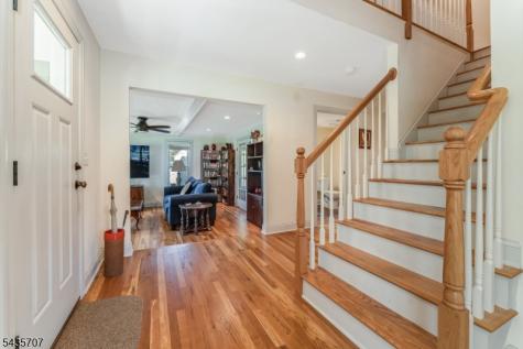 5 Marudy Drive Clinton NJ 08809