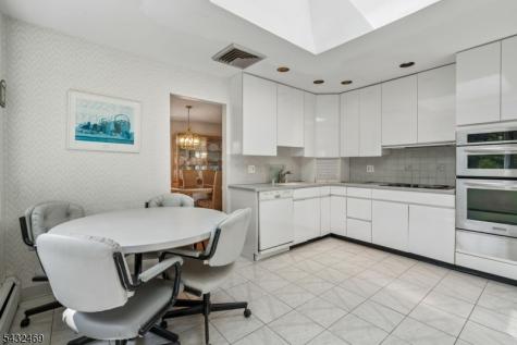 12 Clover Court Cedar Grove NJ 07009