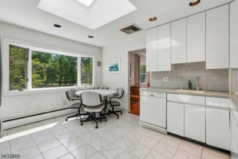 12 Clover Court Cedar Grove NJ 07009