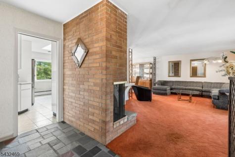 12 Clover Court Cedar Grove NJ 07009