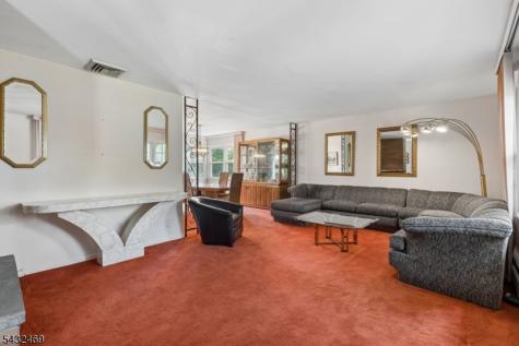12 Clover Court Cedar Grove NJ 07009