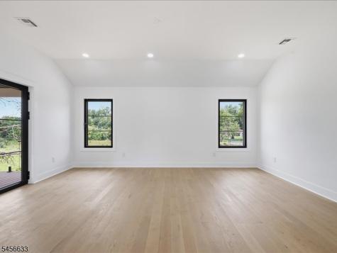 40 Evelyn Avenue Franklin NJ 08823
