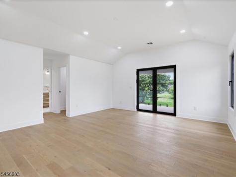 40 Evelyn Avenue Franklin NJ 08823