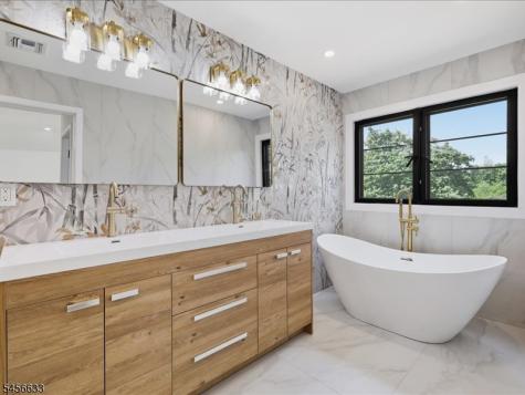 40 Evelyn Avenue Franklin NJ 08823