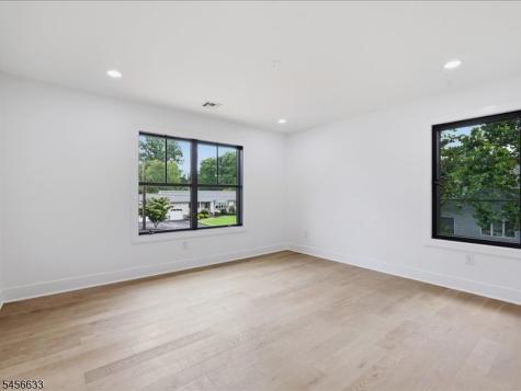 40 Evelyn Avenue Franklin NJ 08823