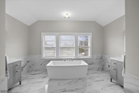 20 Ravine Avenue Wyckoff NJ 07481