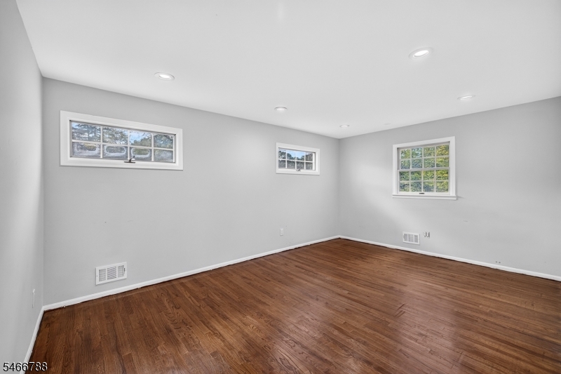 35 Patton Drive Franklin NJ 08873