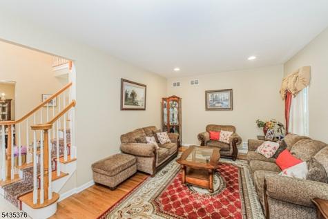 111 Delmonico Avenue Franklin NJ 08873