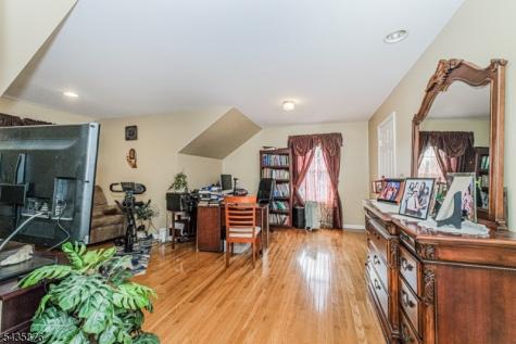 111 Delmonico Avenue Franklin NJ 08873